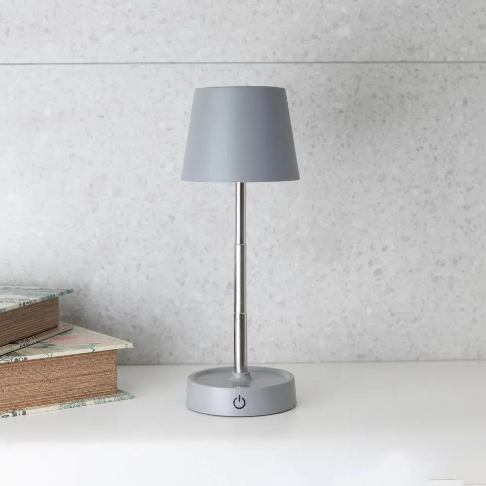 Luminária de Mesa LED Retrátil - LumiFlex COMPRE 1 LEVE 2