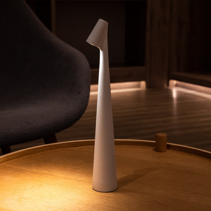 Luminária de Mesa Criativa com 3 Níveis de Brilho - Zafer Decor