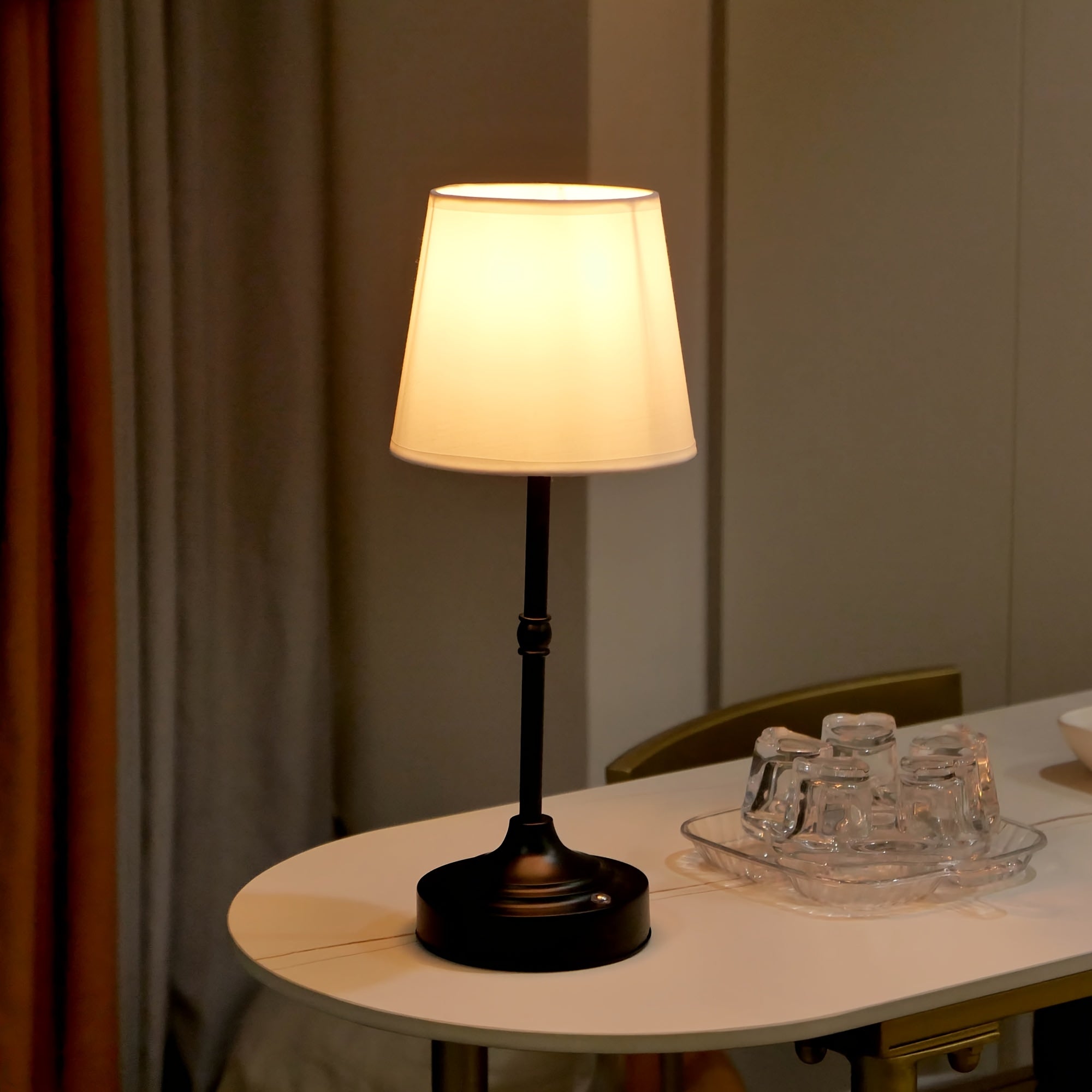Luminária de Mesa LED Recarregável - Zafer Decor