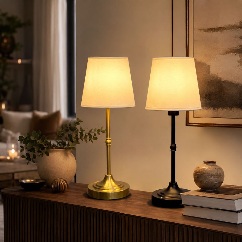 Luminária de Mesa Meridian LED Dourada e Preta