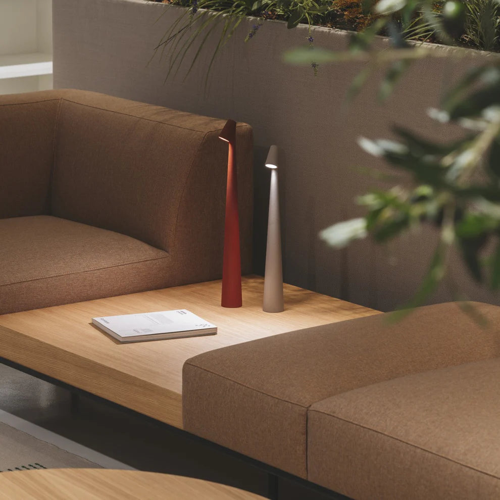Luminária de Mesa Criativa com 3 Níveis de Brilho - Zafer Decor