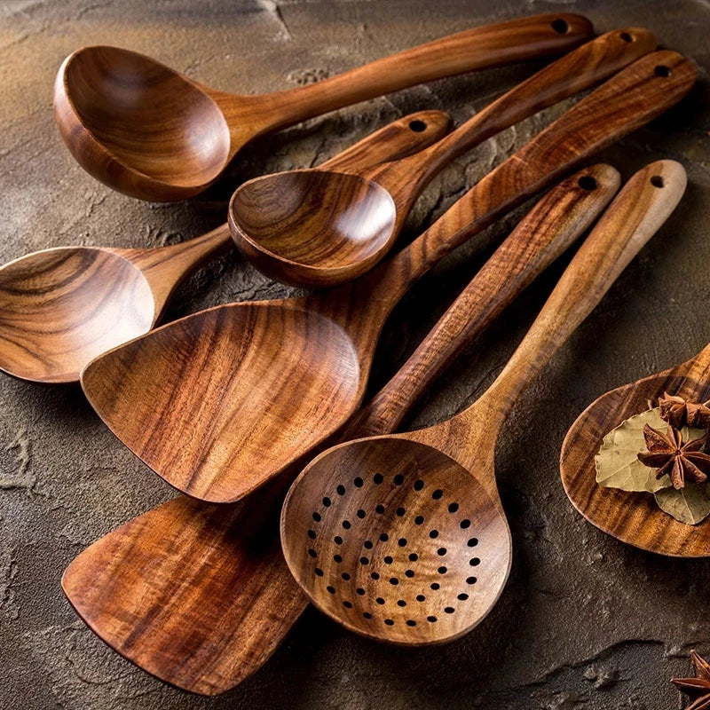 Kit Utensílios de Cozinha Peças em Madeira Teca - PAGUE 5 E LEVE 7
